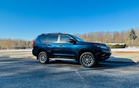 Toyota Land Cruiser Prado 150 рестайлинг 2, 2018 год, 5 290 000 рублей, 2 фотография