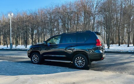 Toyota Land Cruiser Prado 150 рестайлинг 2, 2018 год, 5 290 000 рублей, 4 фотография