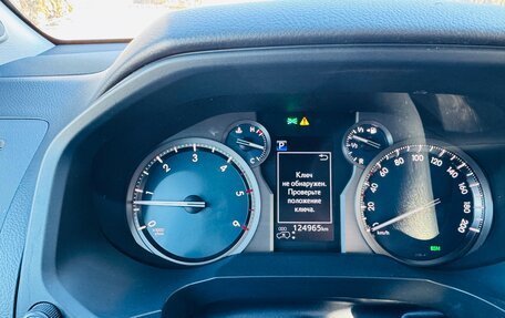 Toyota Land Cruiser Prado 150 рестайлинг 2, 2018 год, 5 290 000 рублей, 19 фотография