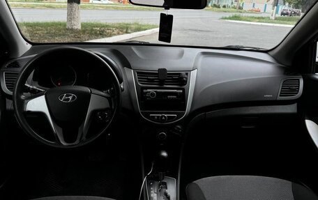 Hyundai Solaris II рестайлинг, 2012 год, 730 000 рублей, 8 фотография