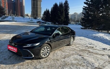 Toyota Camry, 2023 год, 4 049 000 рублей, 2 фотография