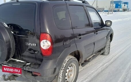 Chevrolet Niva I рестайлинг, 2012 год, 600 000 рублей, 3 фотография