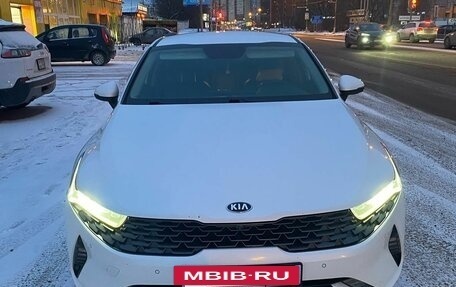 KIA K5, 2020 год, 2 500 000 рублей, 2 фотография