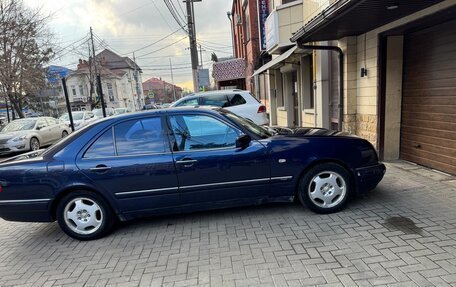 Mercedes-Benz E-Класс, 1998 год, 590 000 рублей, 4 фотография