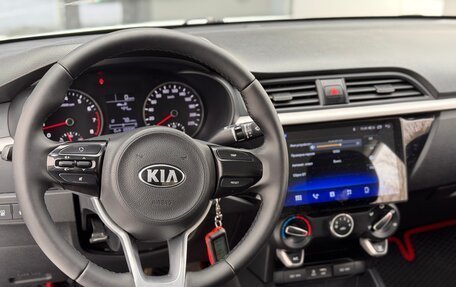 KIA Rio IV, 2018 год, 1 250 000 рублей, 13 фотография