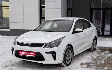 KIA Rio IV, 2018 год, 1 250 000 рублей, 2 фотография