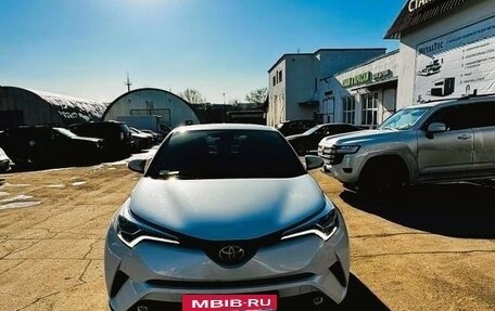 Toyota C-HR I рестайлинг, 2018 год, 2 550 000 рублей, 7 фотография