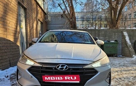 Hyundai Elantra VI рестайлинг, 2019 год, 1 900 000 рублей, 13 фотография