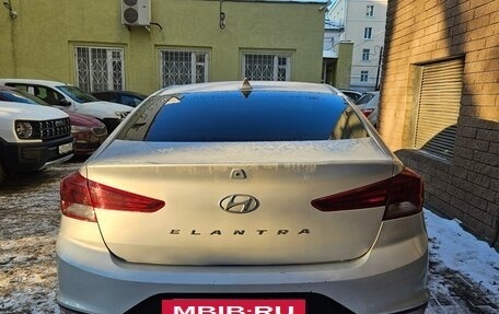 Hyundai Elantra VI рестайлинг, 2019 год, 1 900 000 рублей, 9 фотография