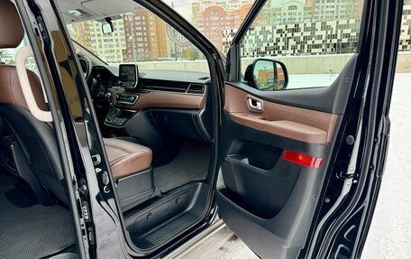 Hyundai Grand Starex Grand Starex I рестайлинг 2, 2019 год, 3 690 000 рублей, 20 фотография