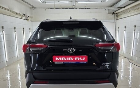 Toyota RAV4, 2024 год, 4 300 000 рублей, 5 фотография