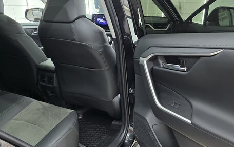 Toyota RAV4, 2024 год, 4 300 000 рублей, 17 фотография