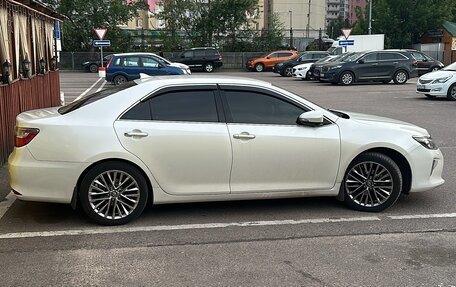 Toyota Camry, 2017 год, 2 350 000 рублей, 3 фотография