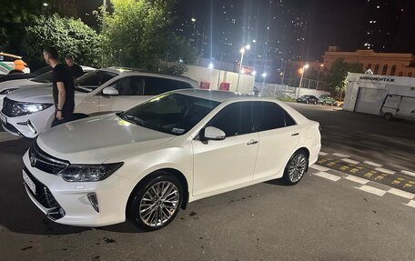 Toyota Camry, 2017 год, 2 350 000 рублей, 4 фотография