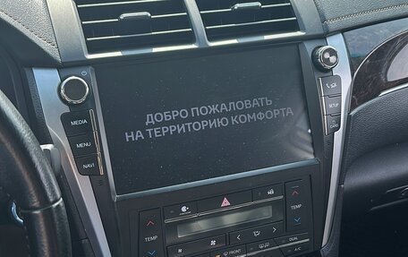 Toyota Camry, 2017 год, 2 350 000 рублей, 7 фотография