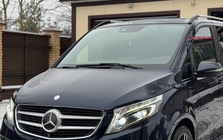 Mercedes-Benz V-Класс, 2017 год, 5 300 000 рублей, 13 фотография