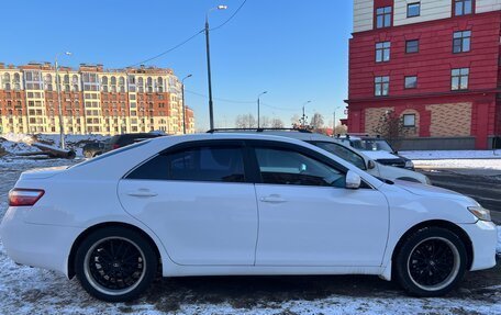 Toyota Camry, 2011 год, 990 000 рублей, 3 фотография