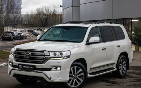 Toyota Land Cruiser 200, 2017 год, 7 364 570 рублей, 2 фотография