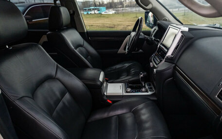 Toyota Land Cruiser 200, 2017 год, 7 364 570 рублей, 12 фотография