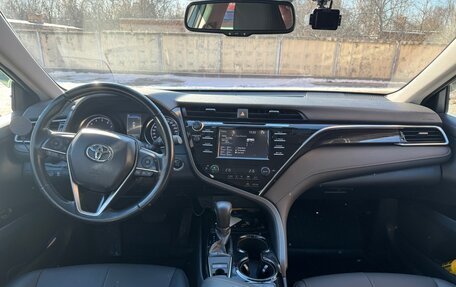 Toyota Camry, 2019 год, 2 490 000 рублей, 9 фотография