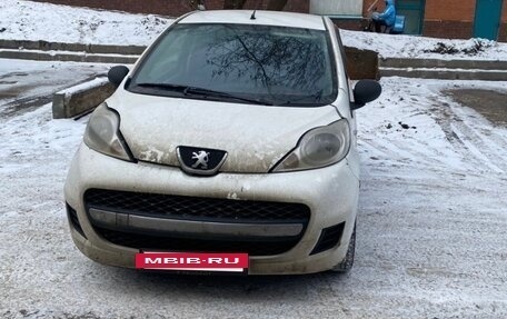 Peugeot 107 I рестайлинг, 2011 год, 280 000 рублей, 2 фотография