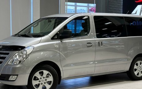 Hyundai Grand Starex Grand Starex I рестайлинг 2, 2017 год, 2 747 000 рублей, 2 фотография