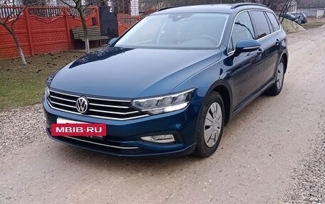 Volkswagen Passat B8 рестайлинг, 2019 год, 1 900 000 рублей, 7 фотография