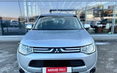 Mitsubishi Outlander III рестайлинг 3, 2013 год, 1 580 000 рублей, 1 фотография