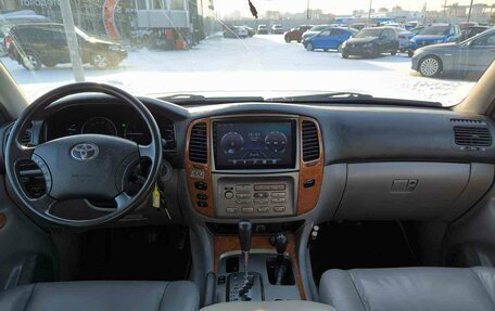 Toyota Land Cruiser 100 рестайлинг 2, 2006 год, 2 529 000 рублей, 21 фотография