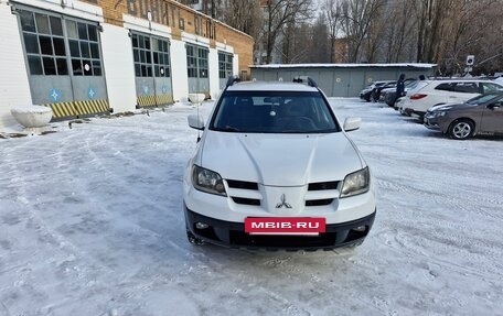 Mitsubishi Outlander III рестайлинг 3, 2002 год, 730 000 рублей, 3 фотография