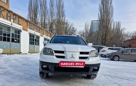 Mitsubishi Outlander III рестайлинг 3, 2002 год, 730 000 рублей, 2 фотография