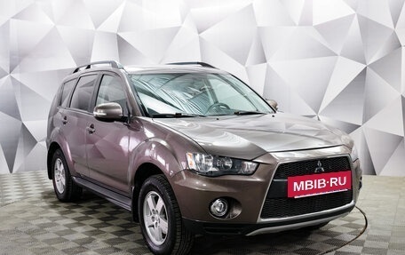 Mitsubishi Outlander III рестайлинг 3, 2011 год, 1 393 000 рублей, 7 фотография