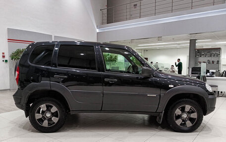 Chevrolet Niva I рестайлинг, 2017 год, 621 000 рублей, 4 фотография