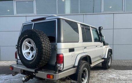 Toyota Land Cruiser 70, 2012 год, 3 800 000 рублей, 5 фотография