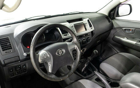 Toyota Hilux VII, 2012 год, 1 447 555 рублей, 11 фотография