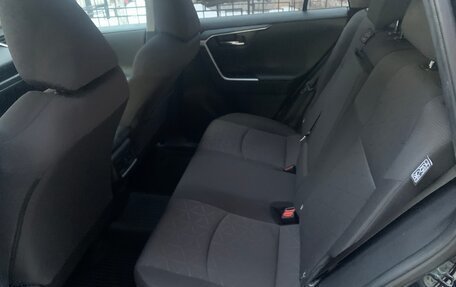 Toyota RAV4, 2021 год, 3 700 000 рублей, 11 фотография