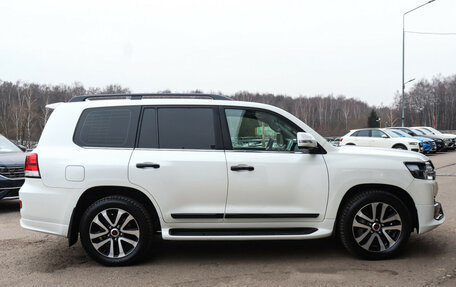 Toyota Land Cruiser 200, 2019 год, 9 498 000 рублей, 4 фотография