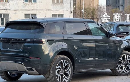 Land Rover Range Rover Evoque II, 2024 год, 5 750 000 рублей, 2 фотография