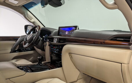 Lexus LX III, 2017 год, 8 885 000 рублей, 11 фотография