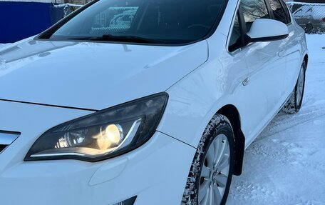 Opel Astra J, 2012 год, 820 000 рублей, 3 фотография