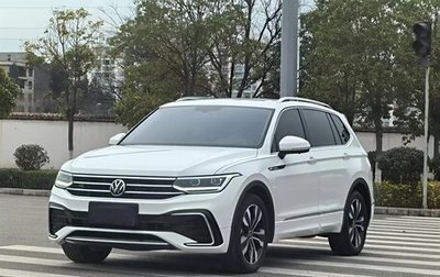 Volkswagen Tiguan II, 2022 год, 3 000 300 рублей, 1 фотография