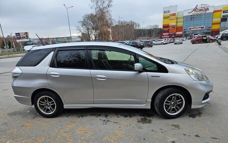 Honda Fit Shuttle I рестайлинг, 2014 год, 1 050 000 рублей, 1 фотография