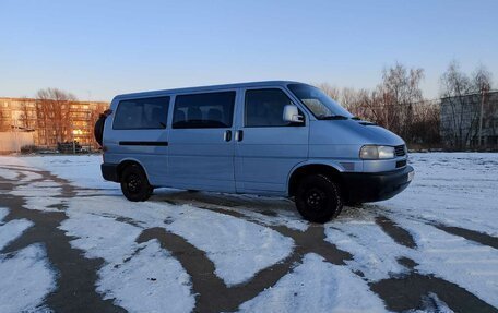 Volkswagen Caravelle T4, 2003 год, 1 165 000 рублей, 2 фотография