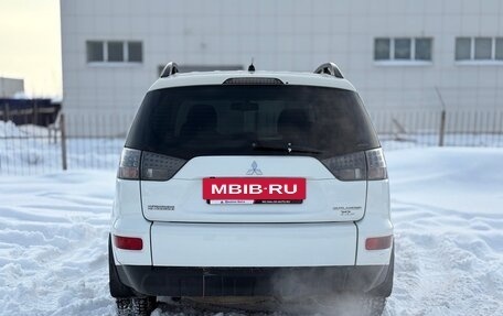 Mitsubishi Outlander III рестайлинг 3, 2011 год, 1 200 000 рублей, 6 фотография