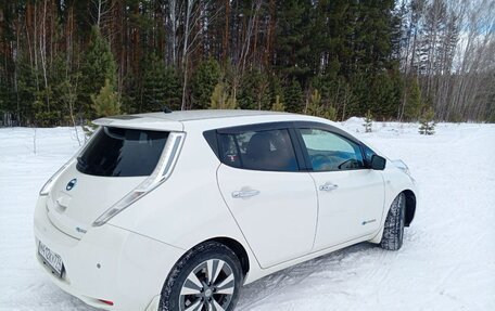 Nissan Leaf I, 2016 год, 870 000 рублей, 9 фотография