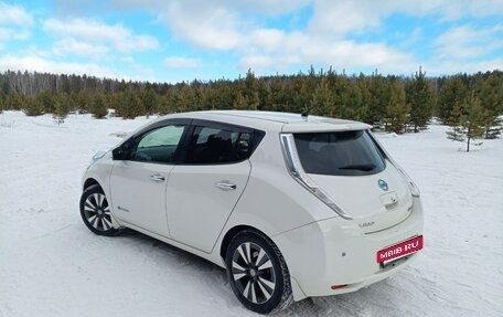 Nissan Leaf I, 2016 год, 870 000 рублей, 4 фотография