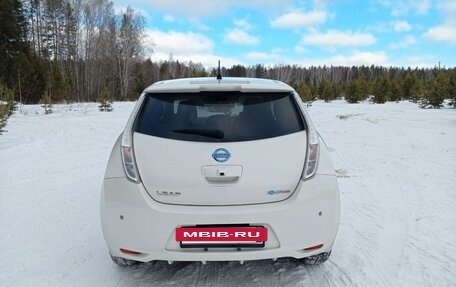 Nissan Leaf I, 2016 год, 870 000 рублей, 5 фотография