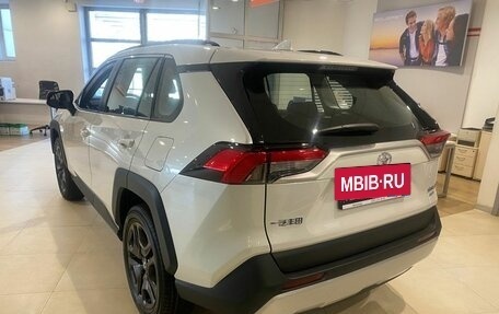 Toyota RAV4, 2024 год, 5 750 000 рублей, 5 фотография