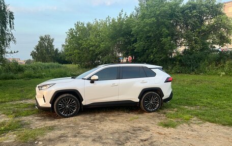 Toyota RAV4, 2020 год, 3 333 000 рублей, 2 фотография