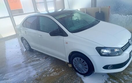 Volkswagen Polo VI (EU Market), 2015 год, 880 000 рублей, 4 фотография